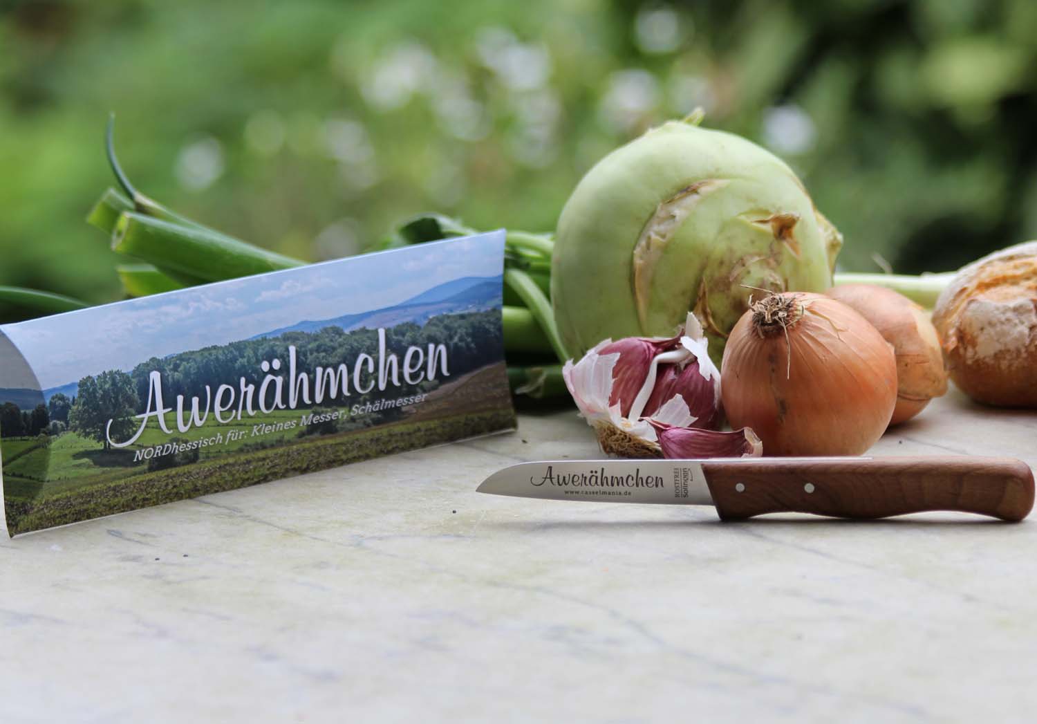 Küchenmesser aus Solingen mit Werbung auf der Klinge